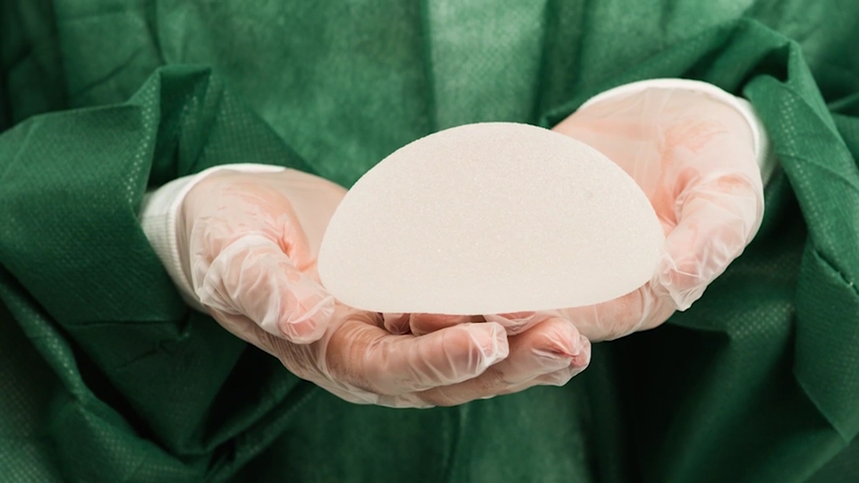 saline breast implants 